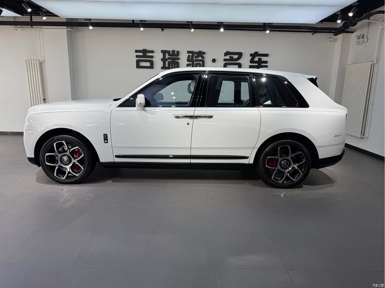 Rolls-Royce Cullinan, 2024 7