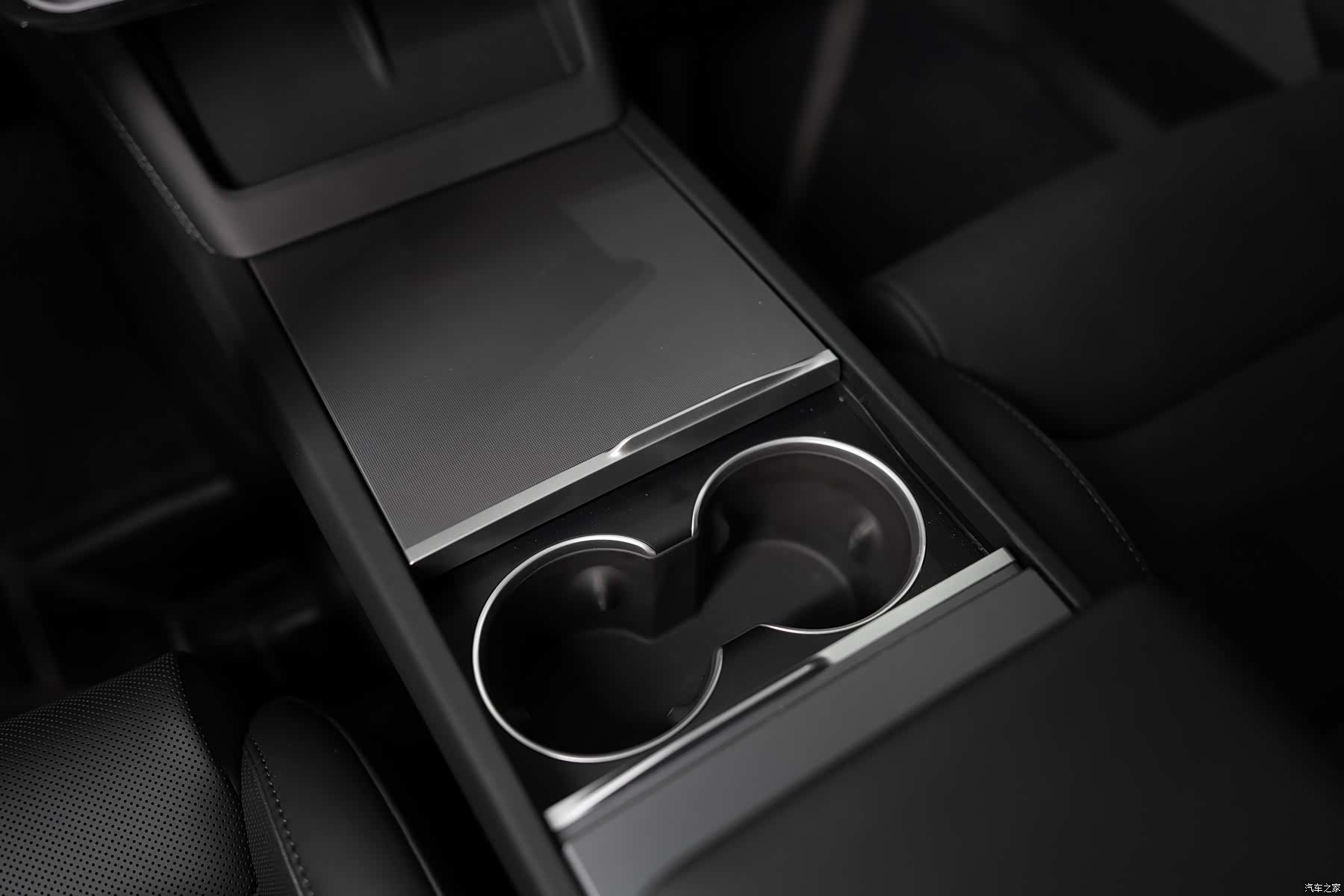 Tesla Model 3, 2025 9