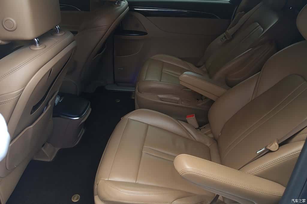 Buick GL8, 2017 11