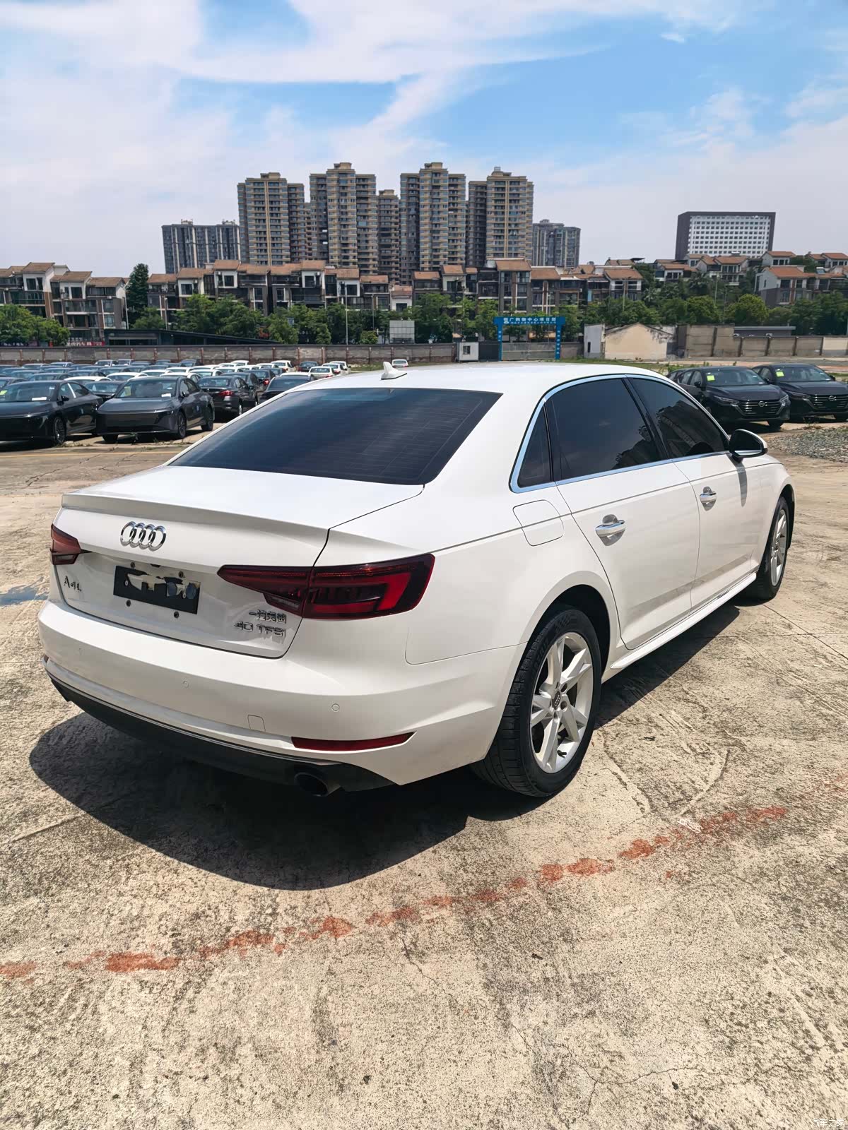 Audi A4L, 2018 8