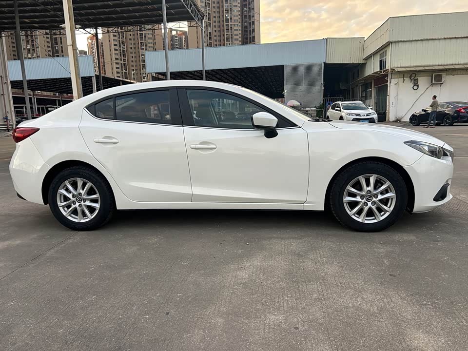 Mazda 3 Angkesaila