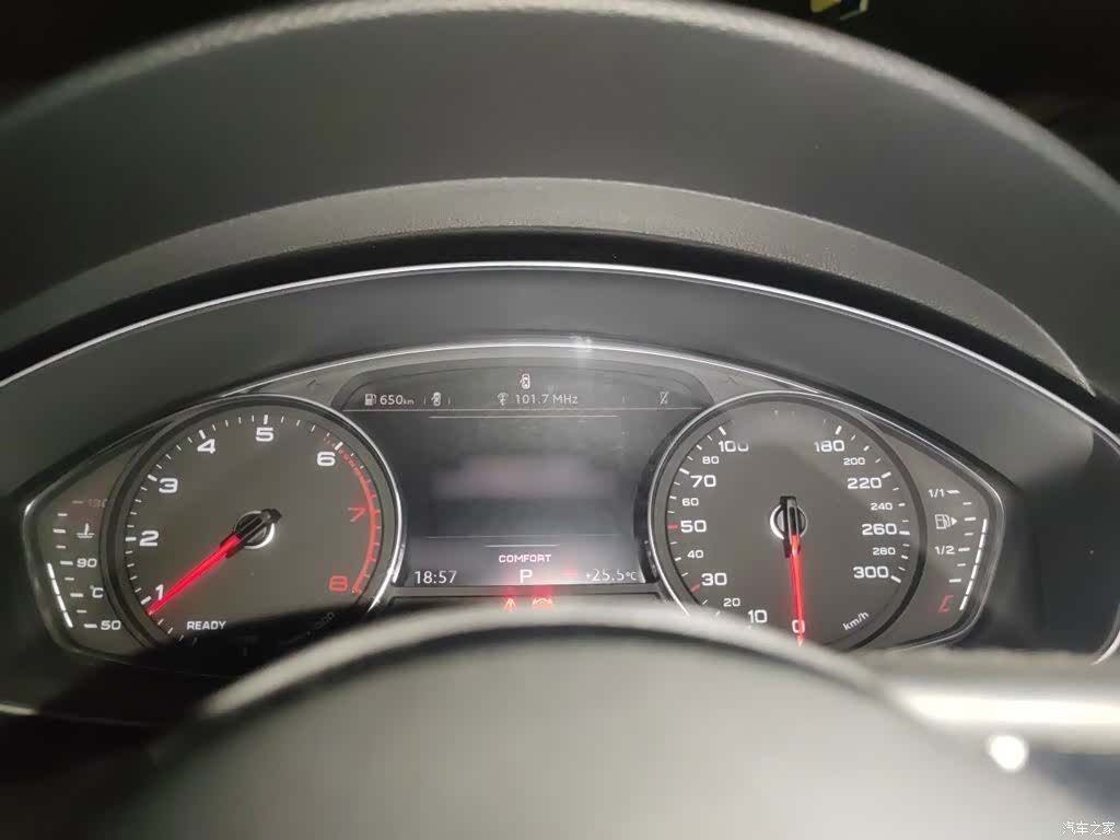 Audi A4L, 2019 4