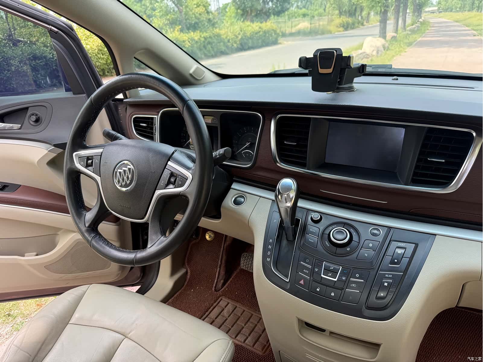 Buick GL8, 2018 11