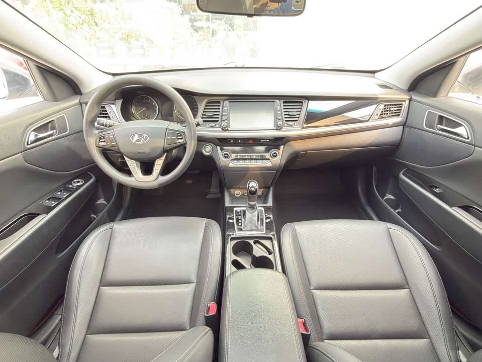 Hyundai Name picture