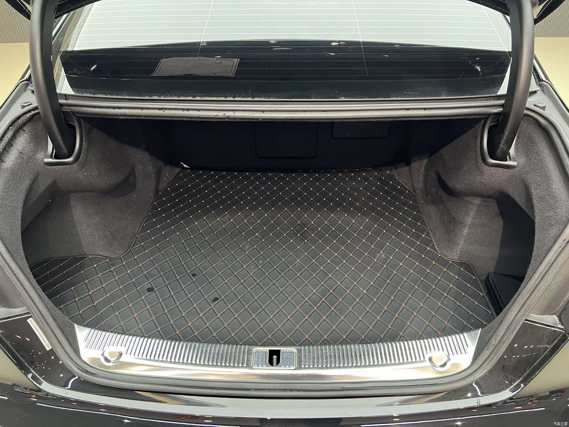 Audi A8L, 2017 13