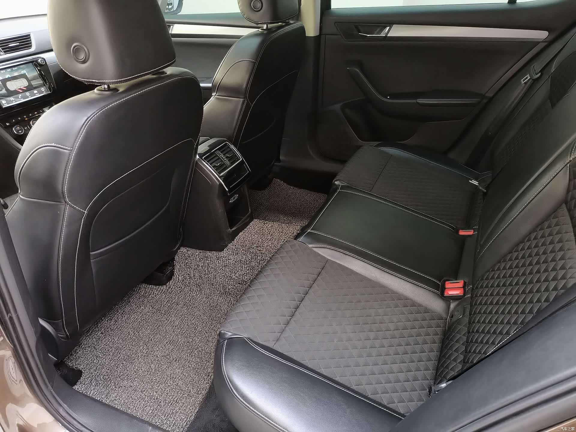Skoda Superb, 2017 17
