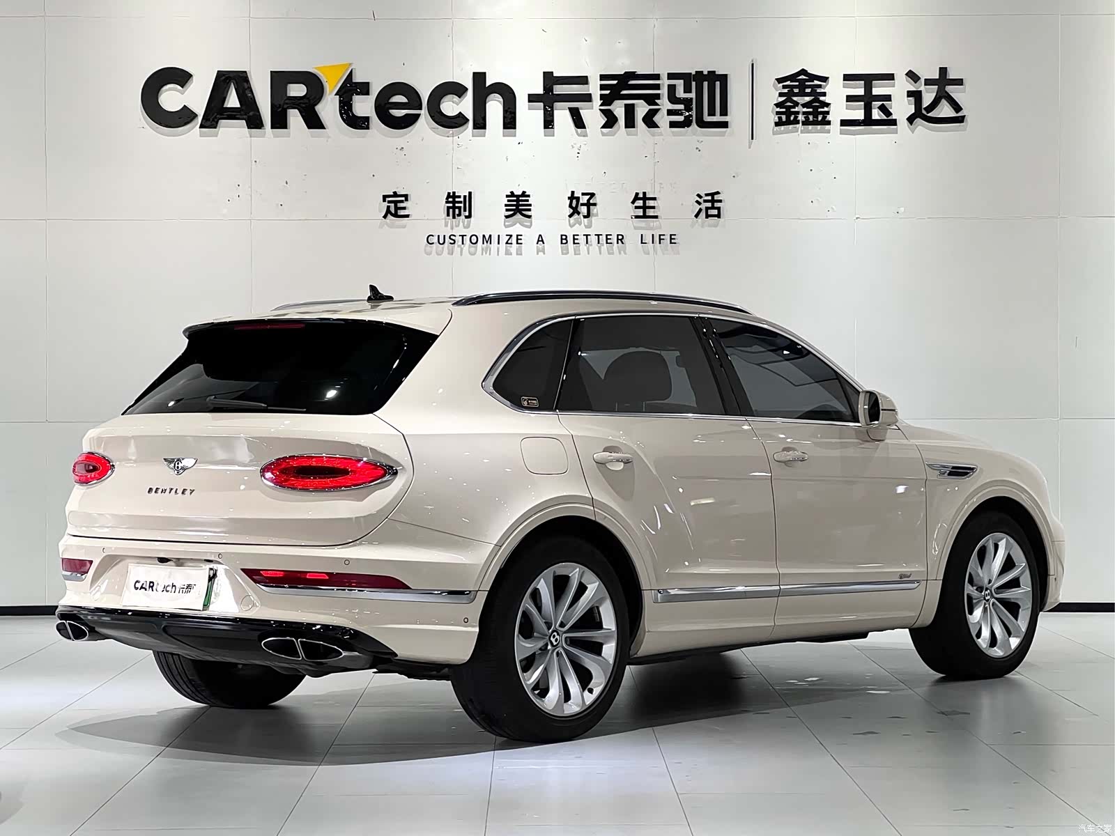 Bentley Bentayga, 2021 все фото