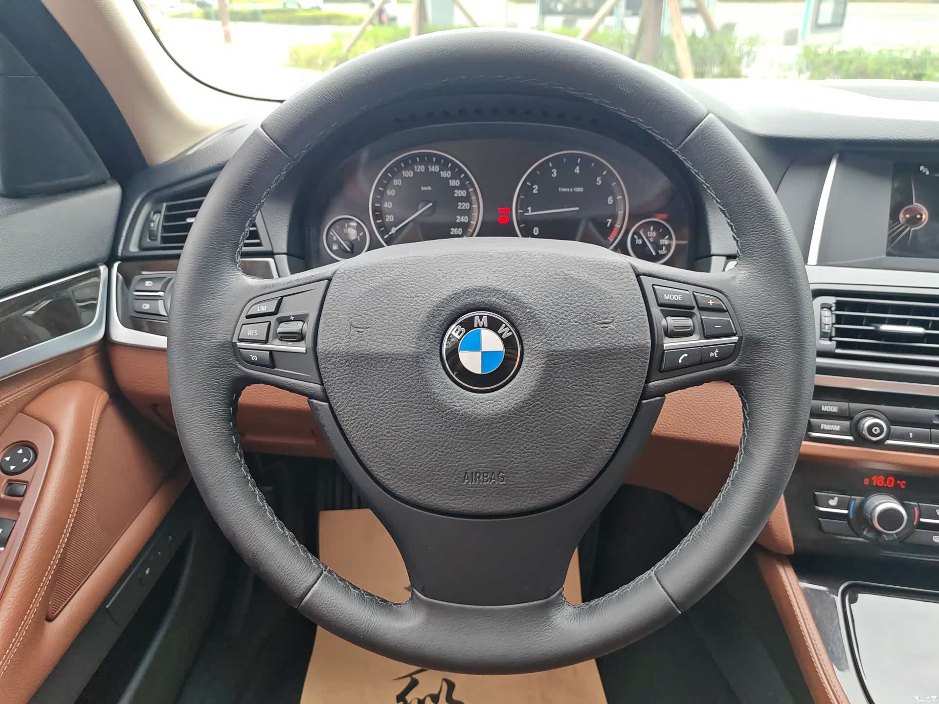 BMW 5 Series, 2015 10