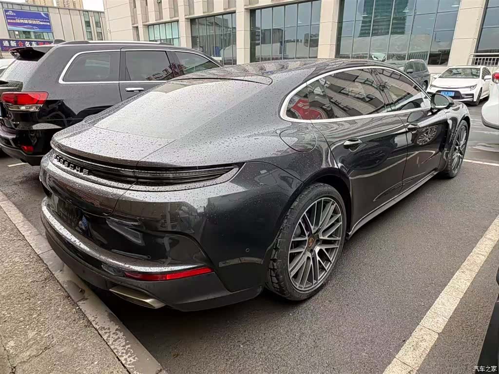 Porsche Panamera, 2025 2