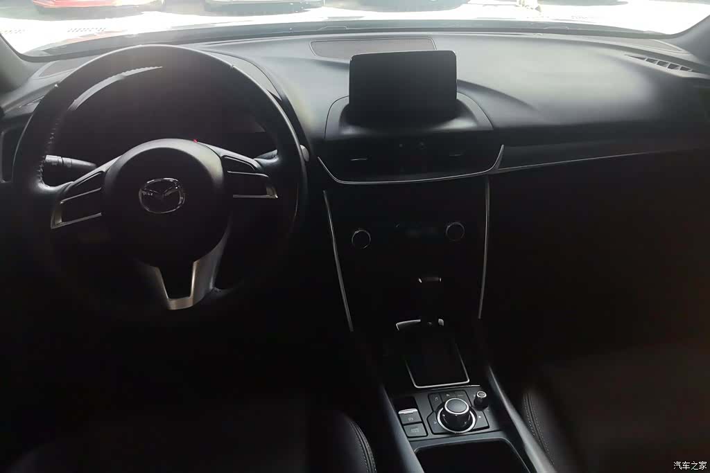 Mazda CX-4, 2016 12