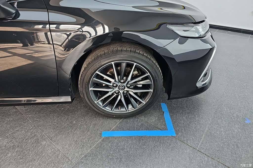 Toyota Camry, 2022 6