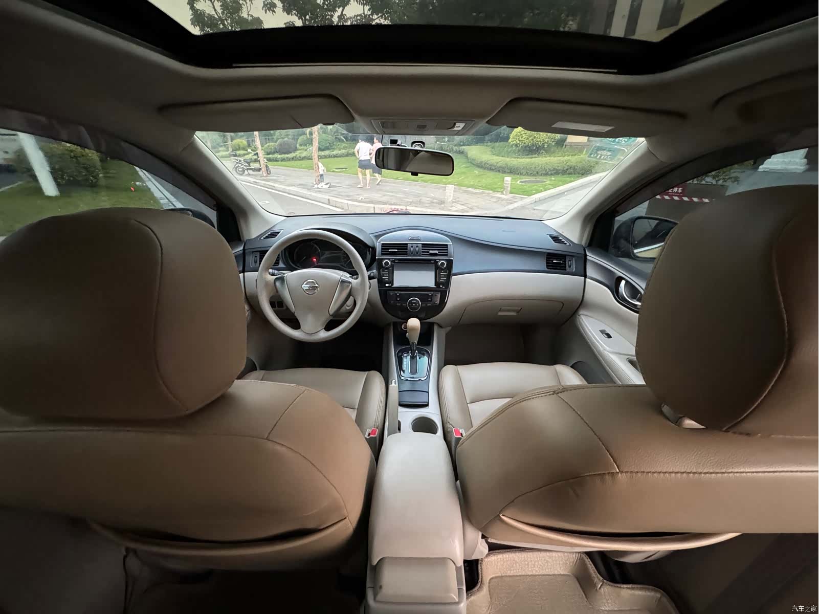 Nissan Tiida, 2013 9