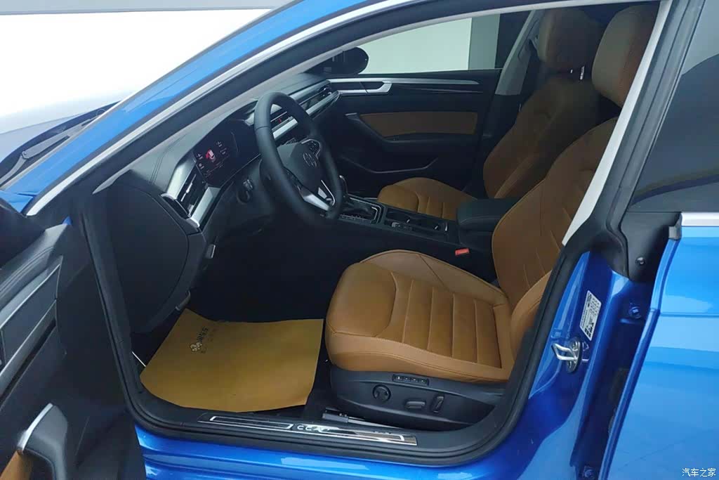 Volkswagen CC, 2021 9