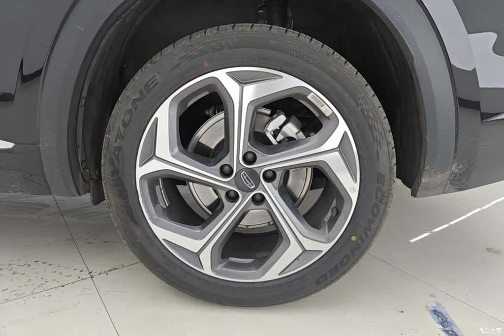 Geely Xingyue L, 2025 6