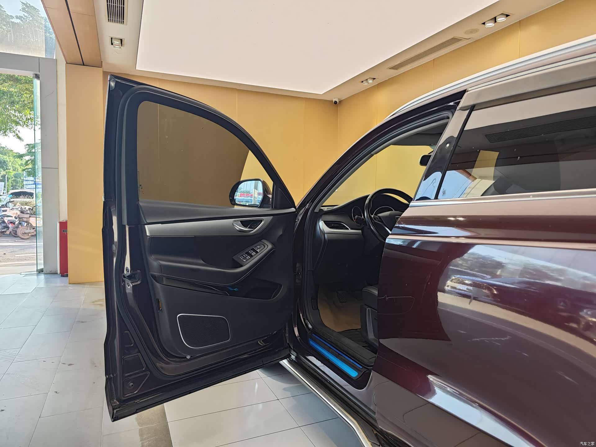 Zotye SR7, 2016 7