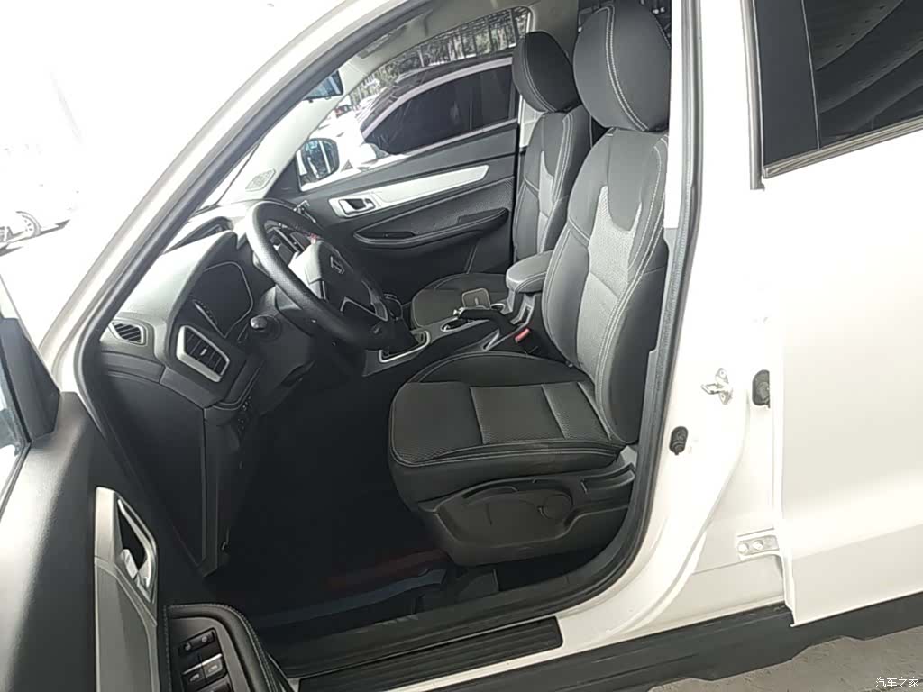 Geely X6, 2020 15