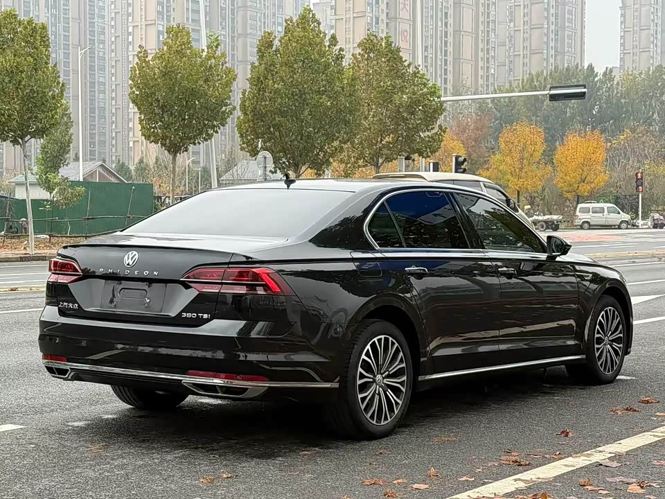 Volkswagen Huiang