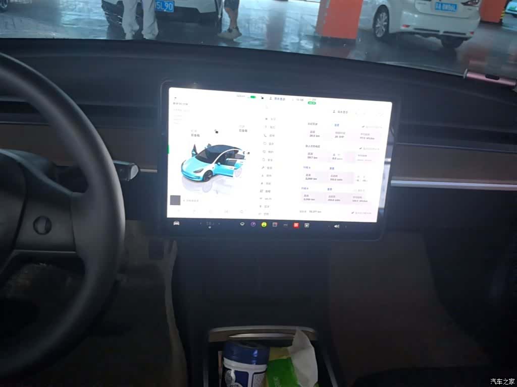Tesla Model 3, 2023 13
