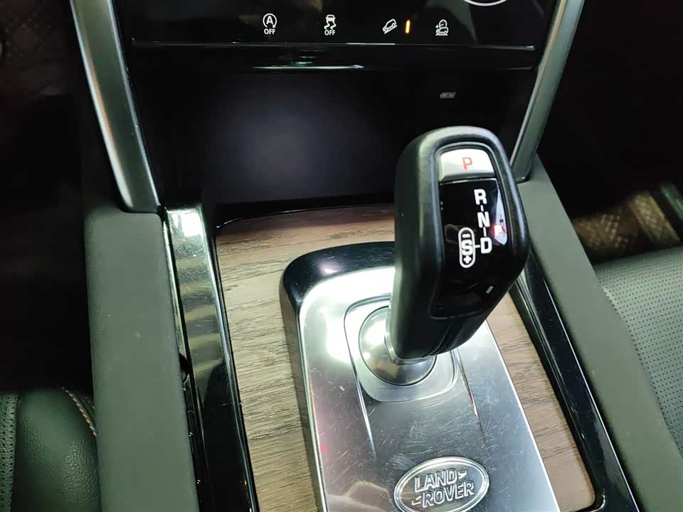 Land Rover Discover sports