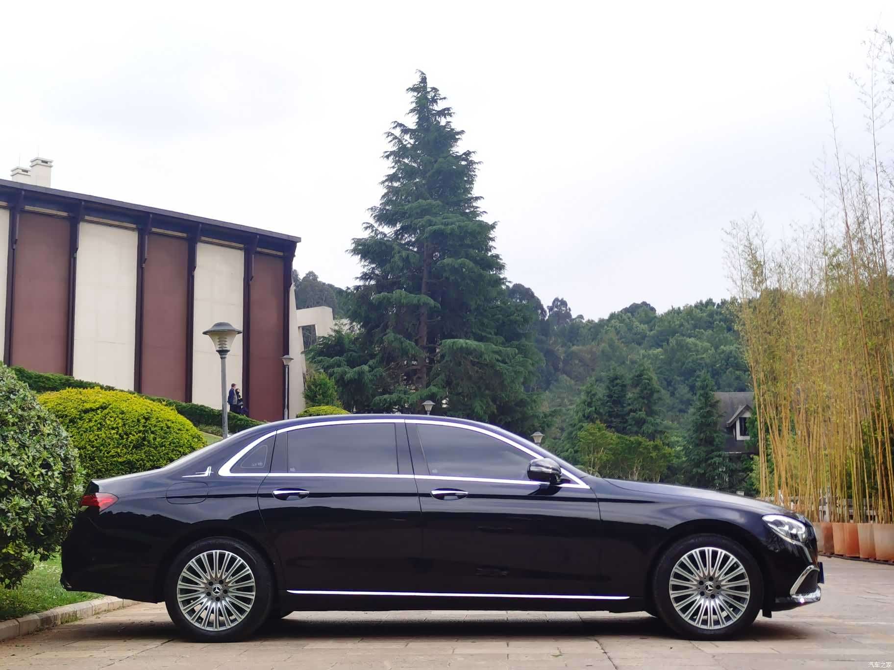 Mercedes-Benz E-Class, 2023 6
