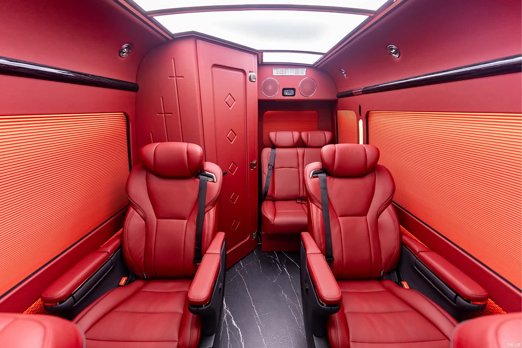 Toyota Coaster, 2025 14