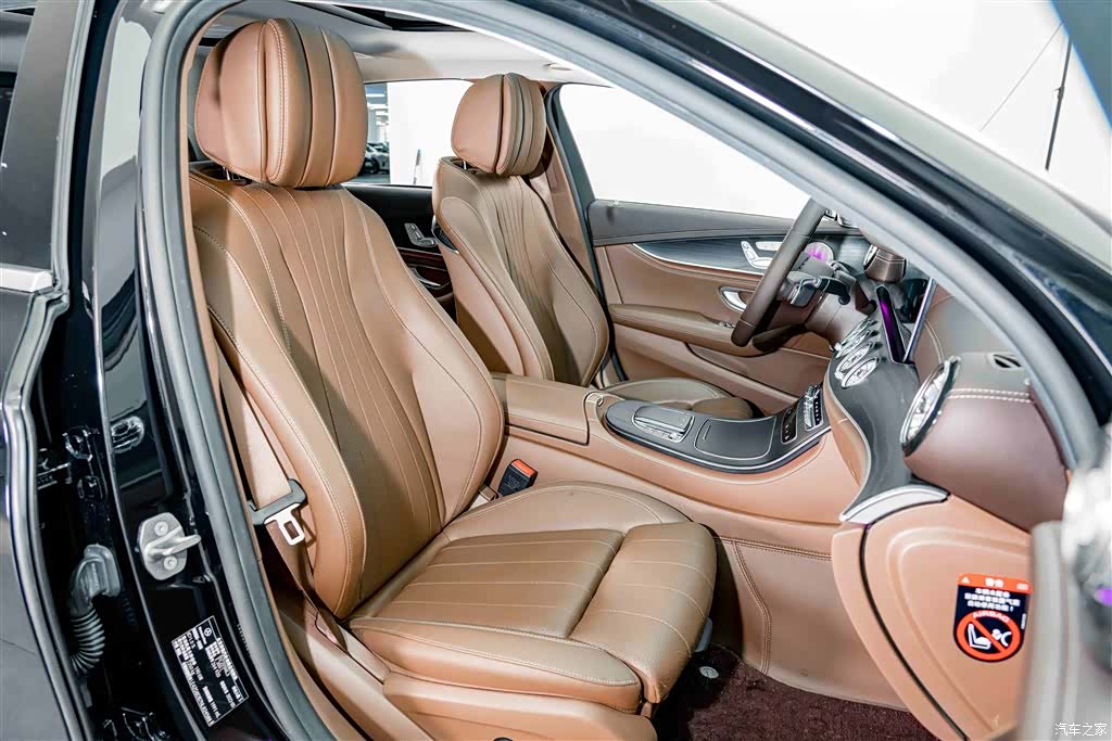 Mercedes-Benz E-Class, 2022 20