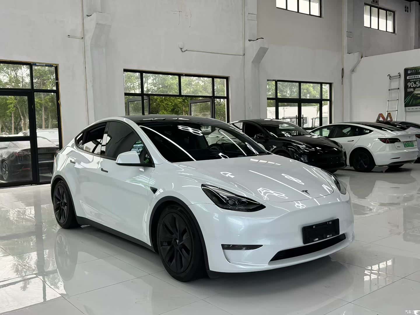 Tesla Model Y, 2022 2