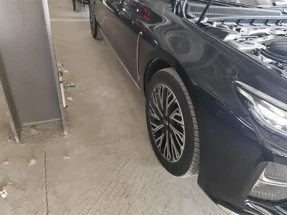 Hongqi H5