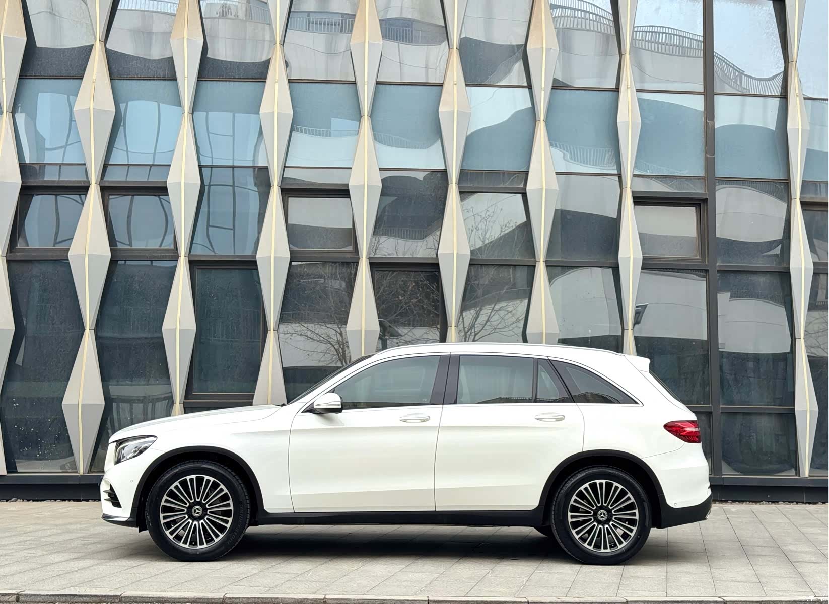 Mercedes-Benz GLC, 2019 3
