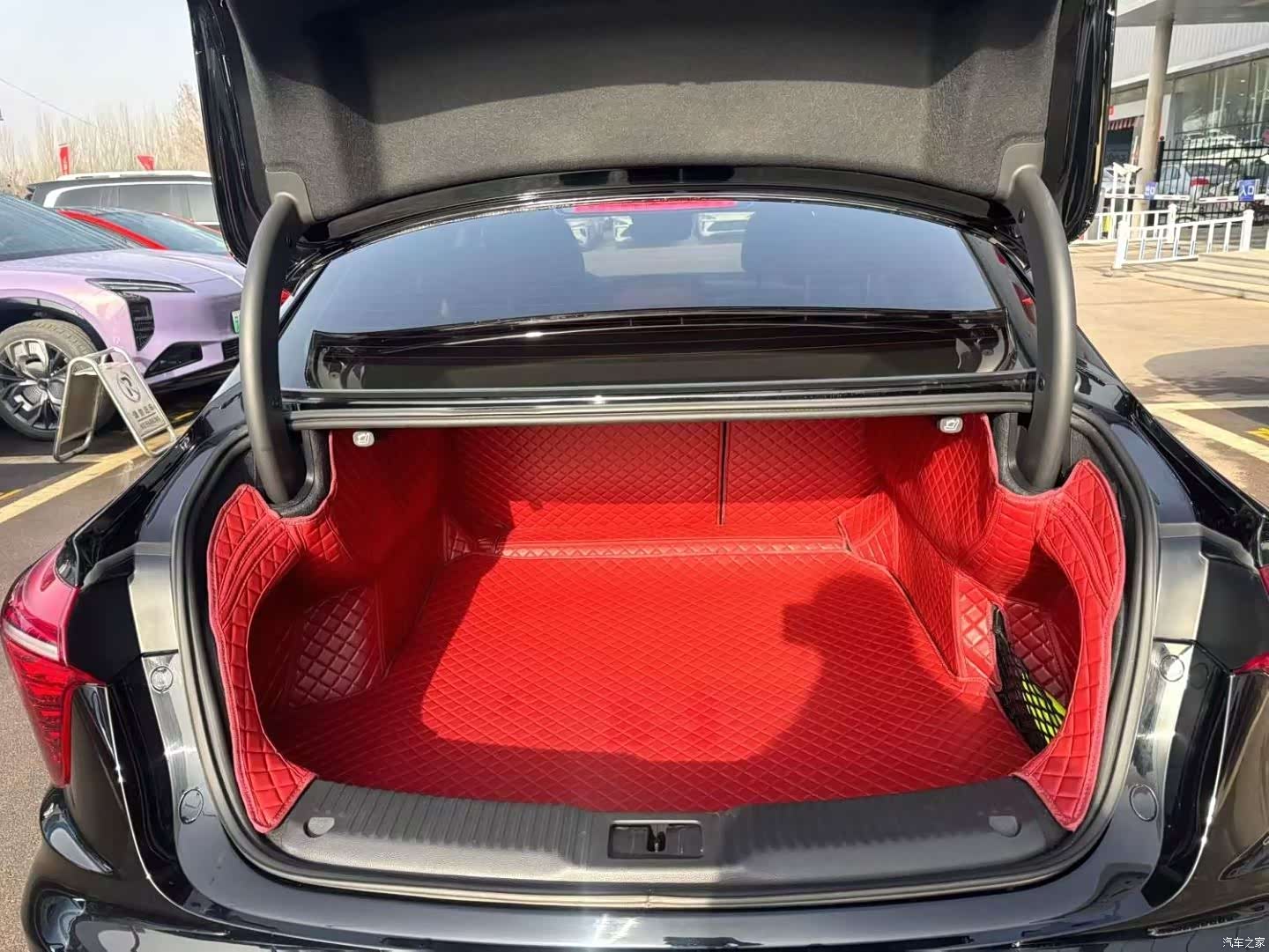Hongqi H5, 2023 6