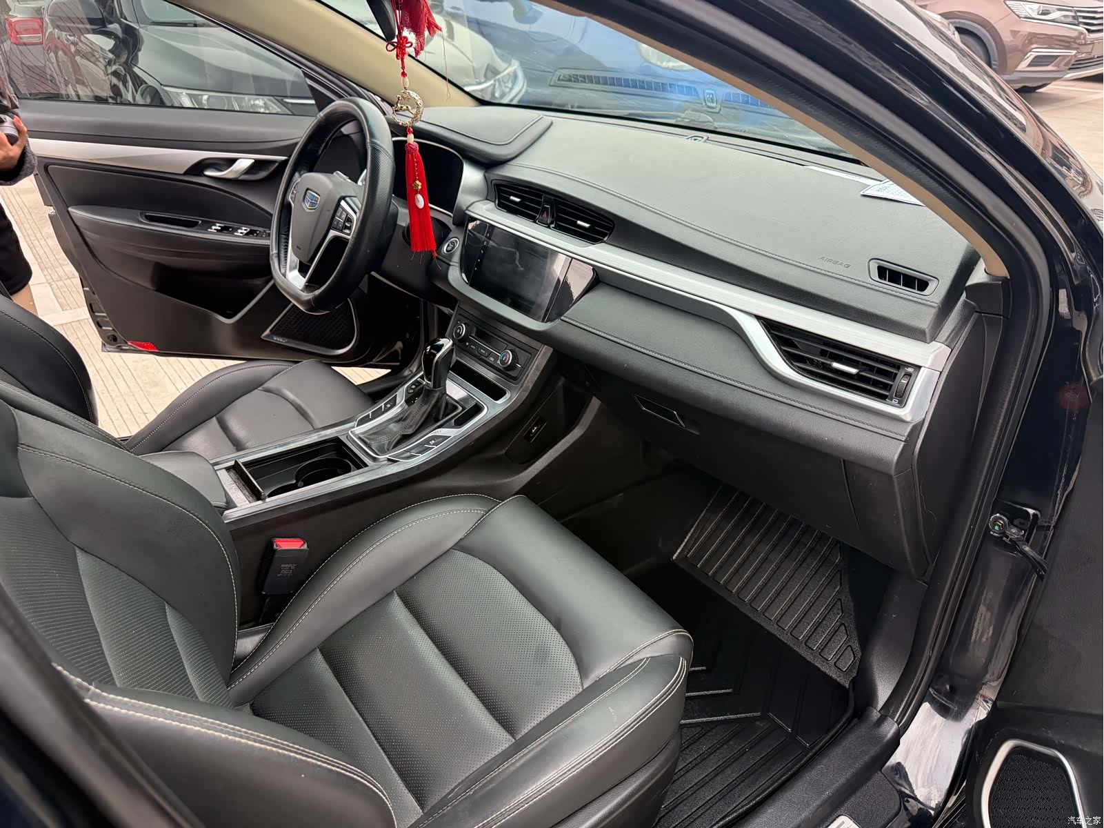 Geely Emgrand, 2018 9