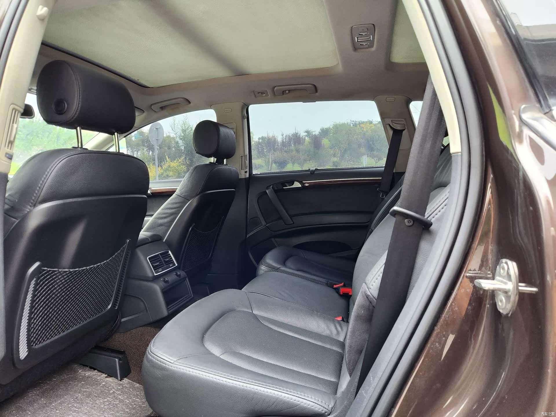 Audi Q7, 2012 11