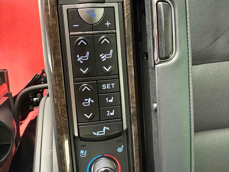 Toyota Elfa