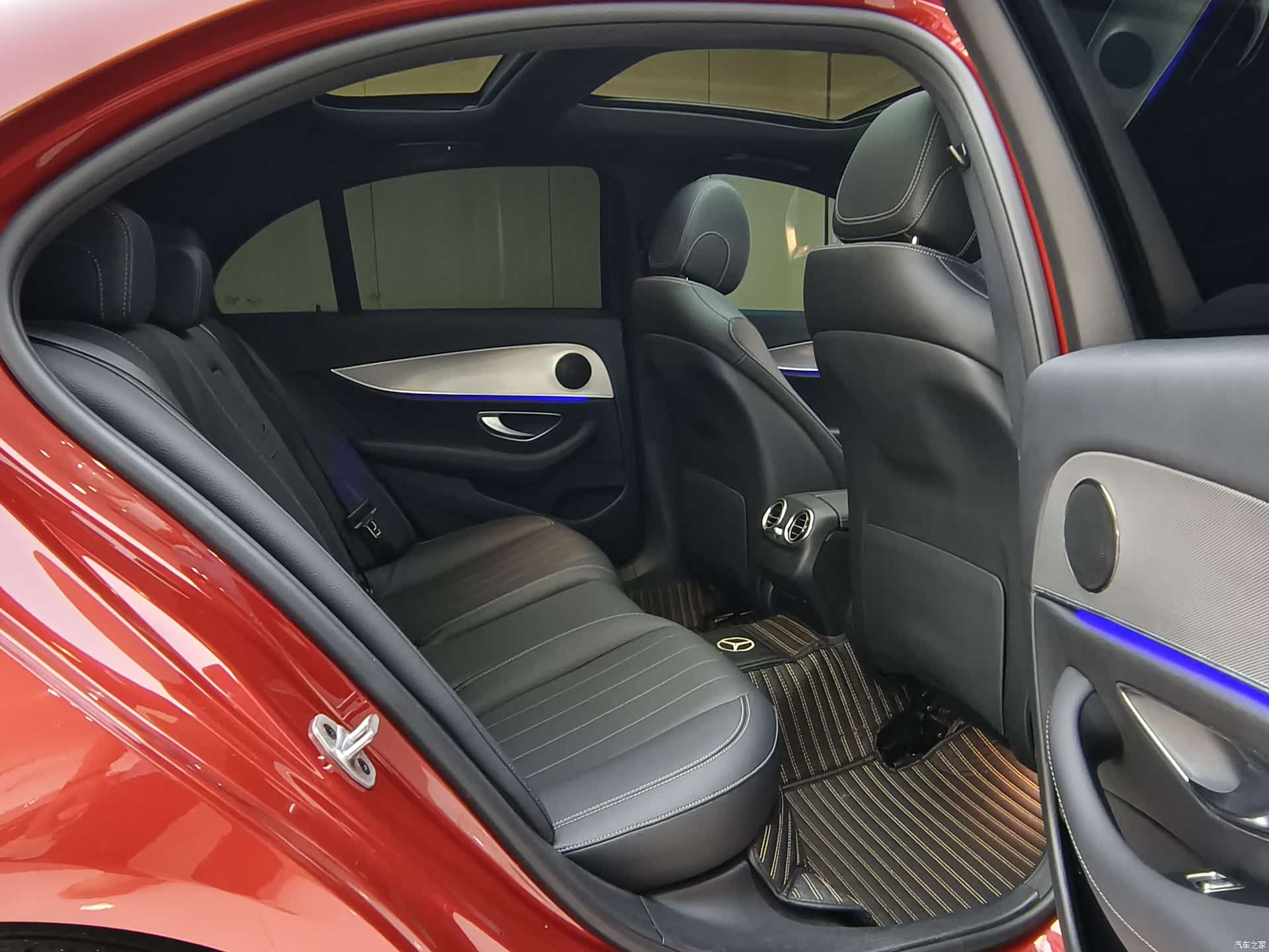 Mercedes-Benz E-Class, 2019 12