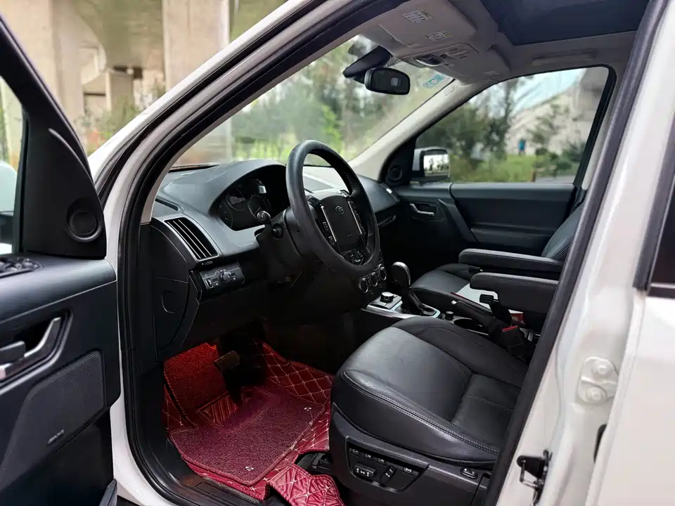 Land Rover Freelander 2