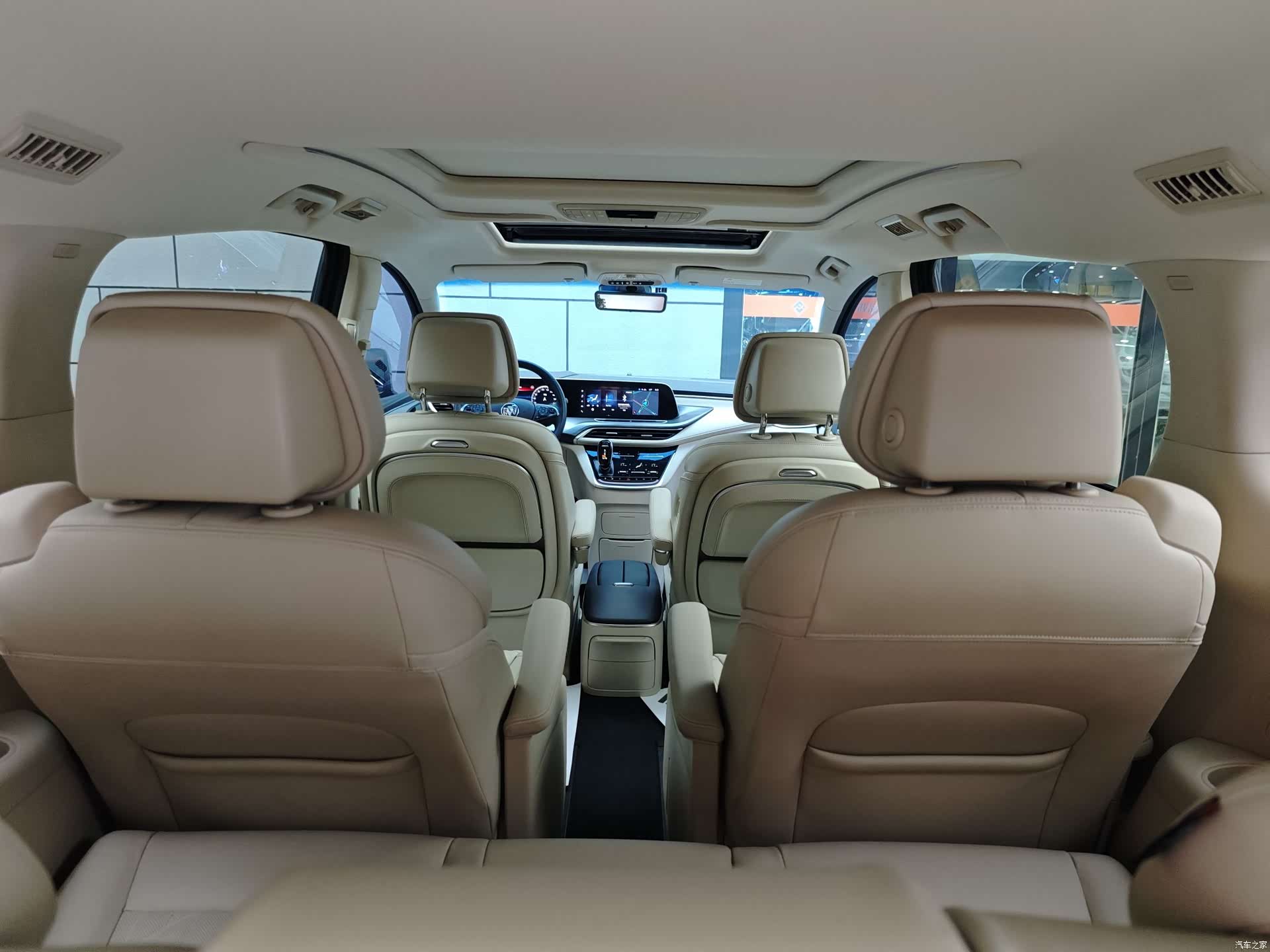 Buick GL8, 2022 10