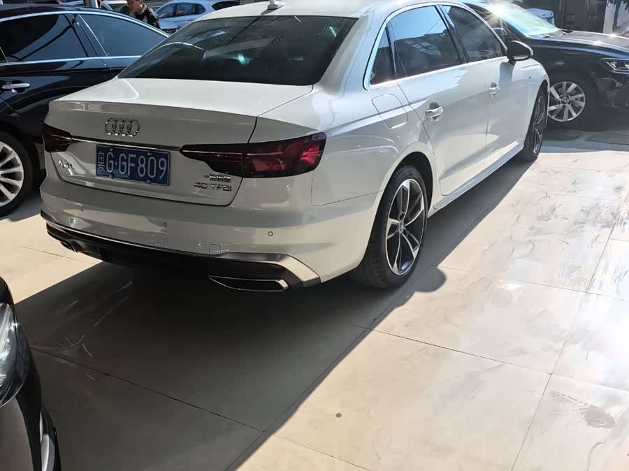 Audi A4L 2023, фото 5