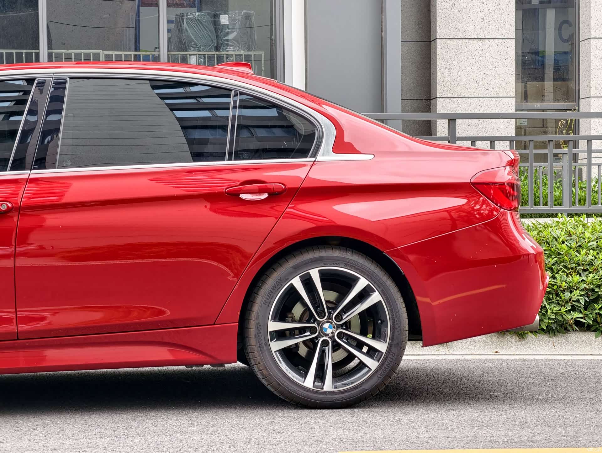 BMW 3 Series, 2018 10