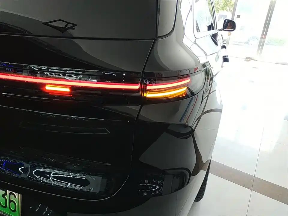 Li Auto Ideal L6