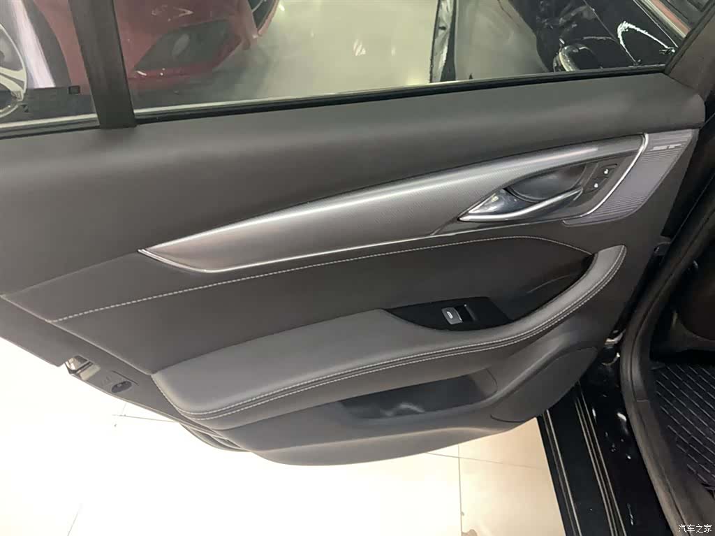 Cadillac CT5, 2023 2