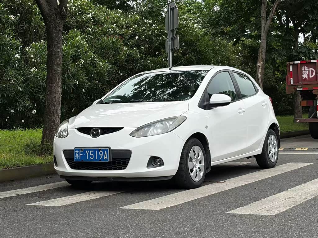 Mazda 2