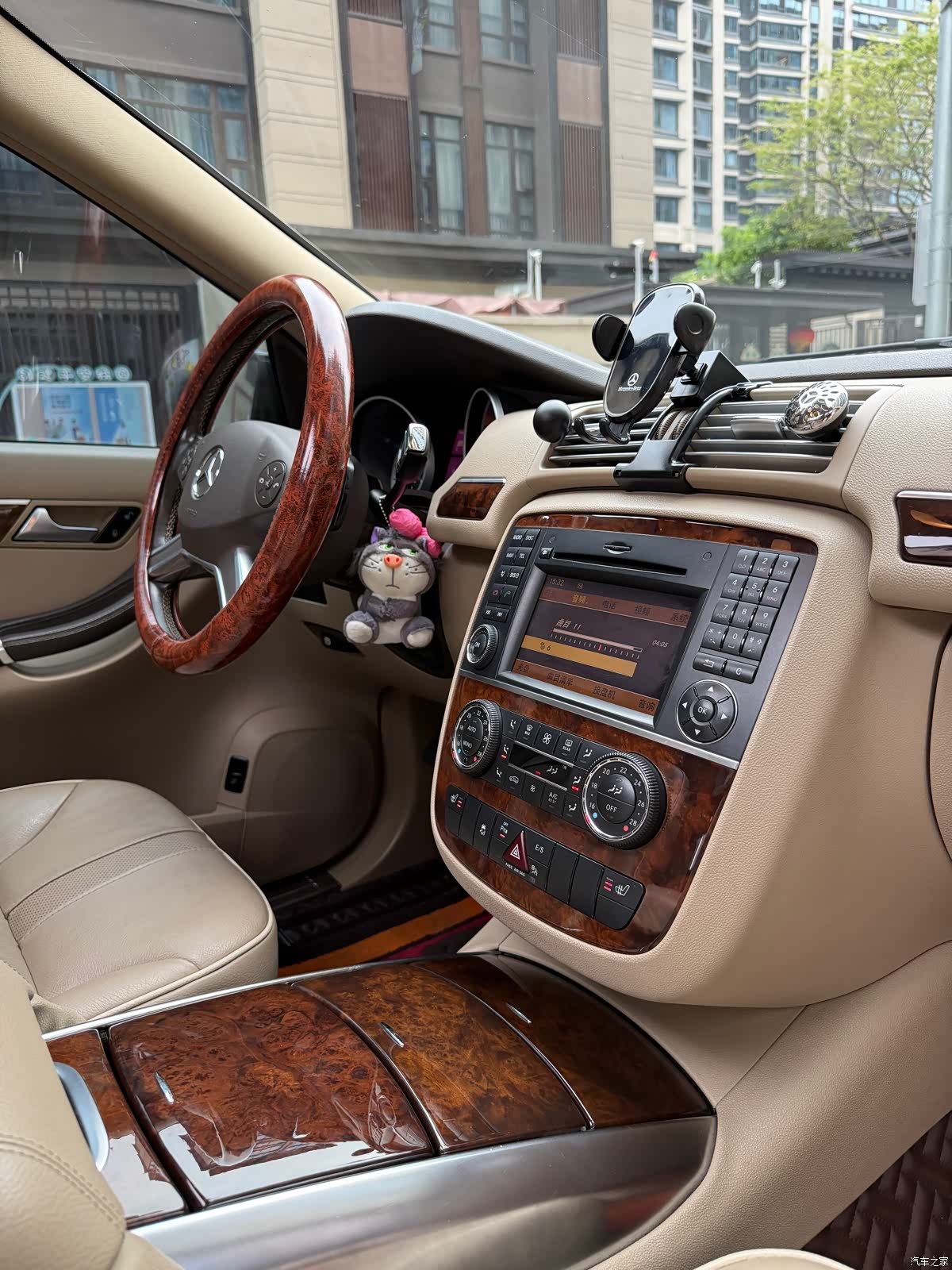 Mercedes-Benz R-Class, 2012 18