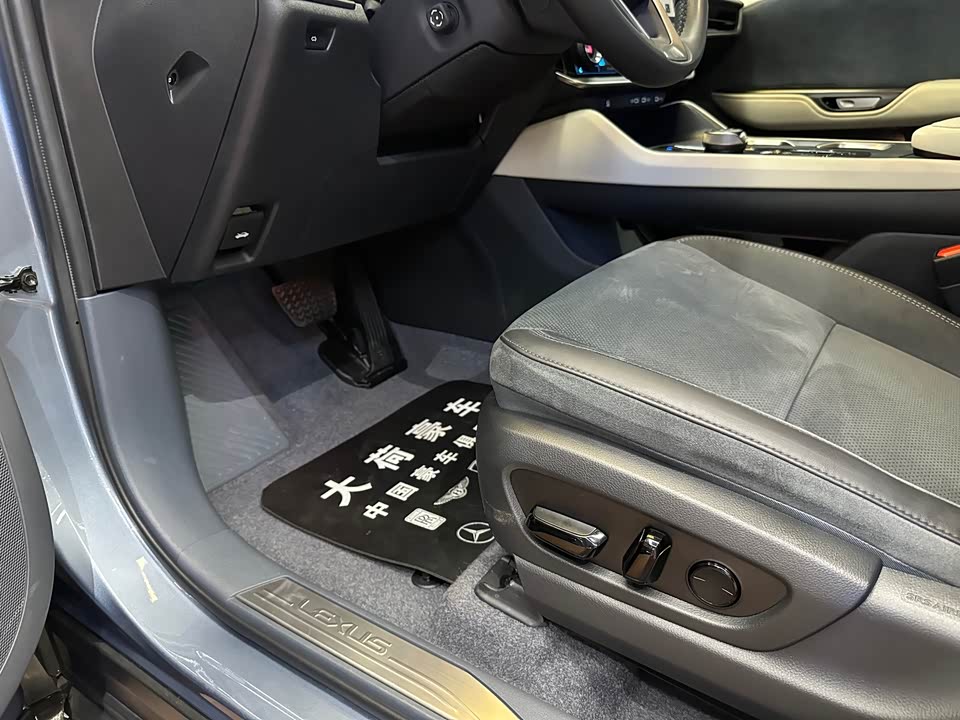 Lexus RZ Lexus RZ