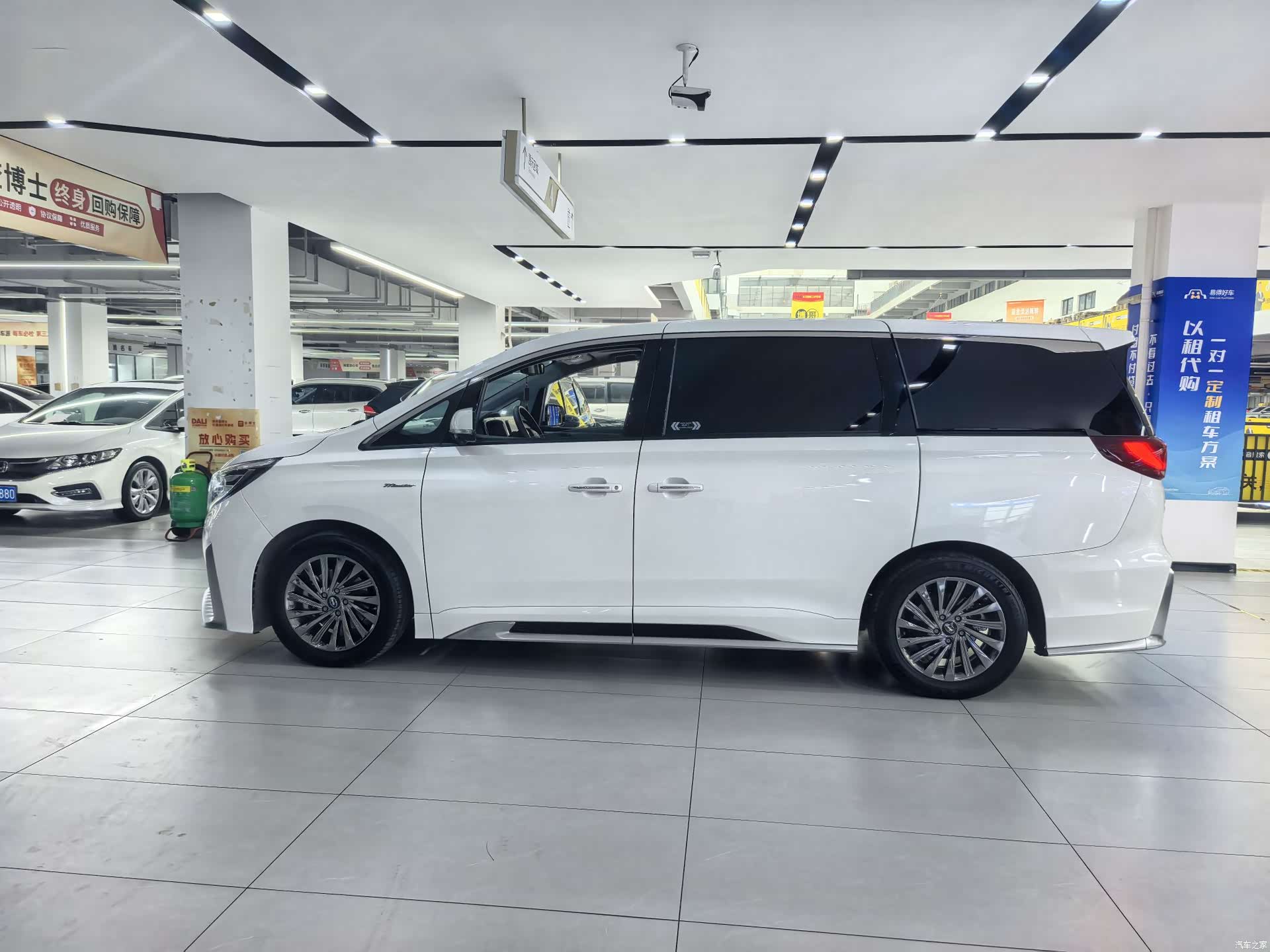 Trumpchi M8, 2021 4
