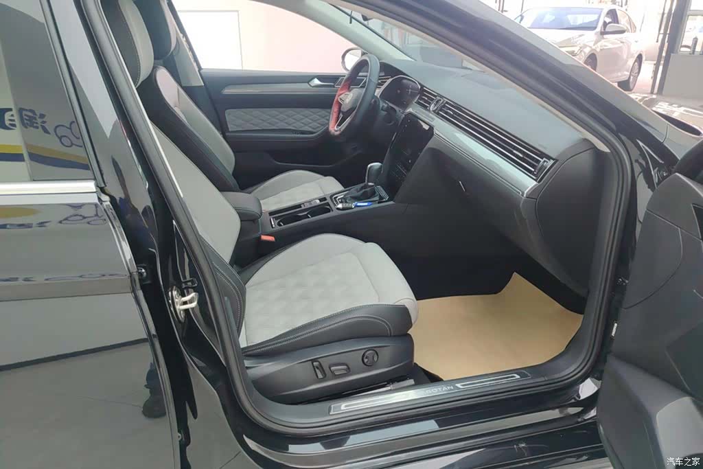 Volkswagen Magotan, 2023 8