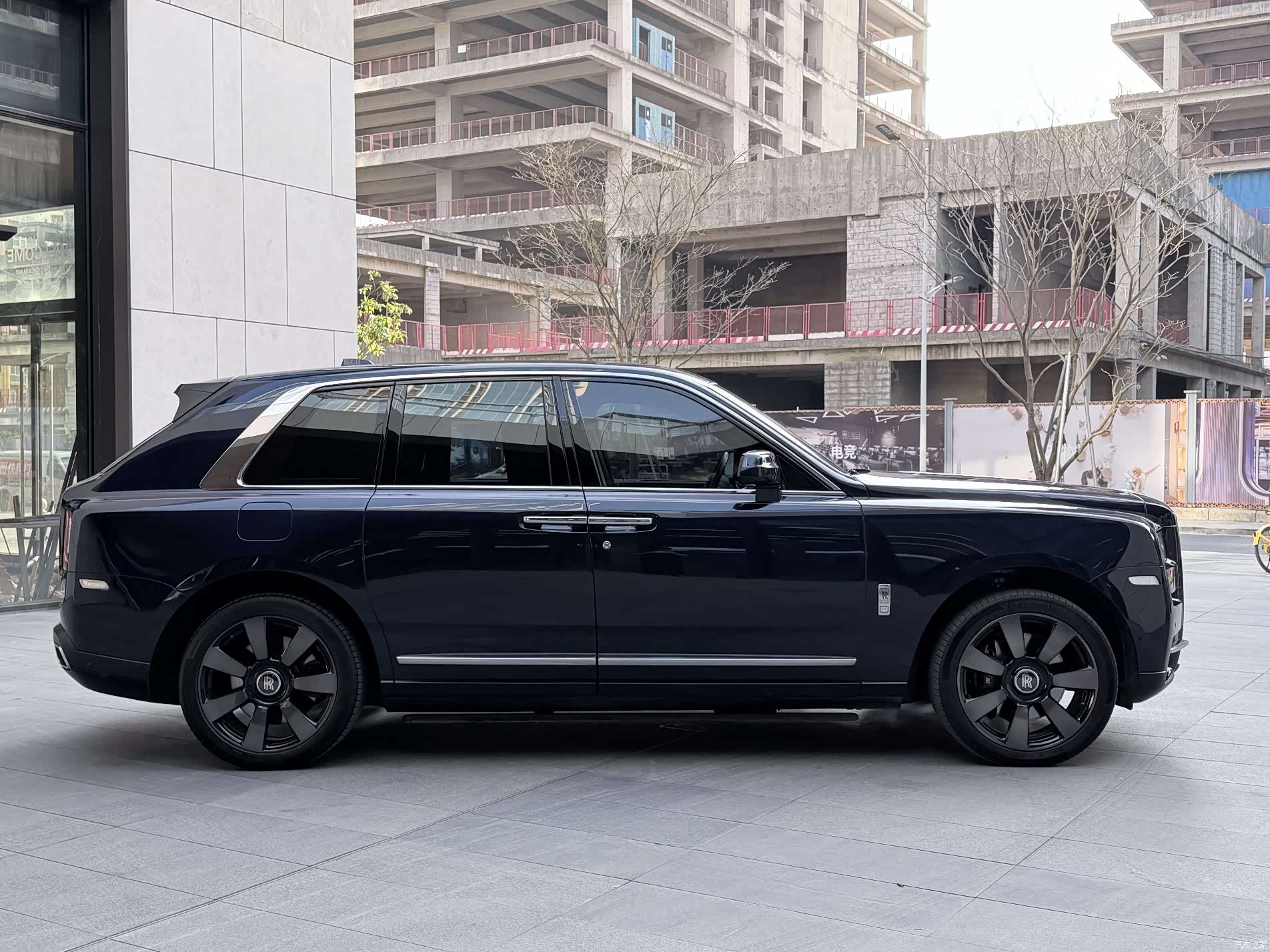 Rolls-Royce Cullinan, 2021 15