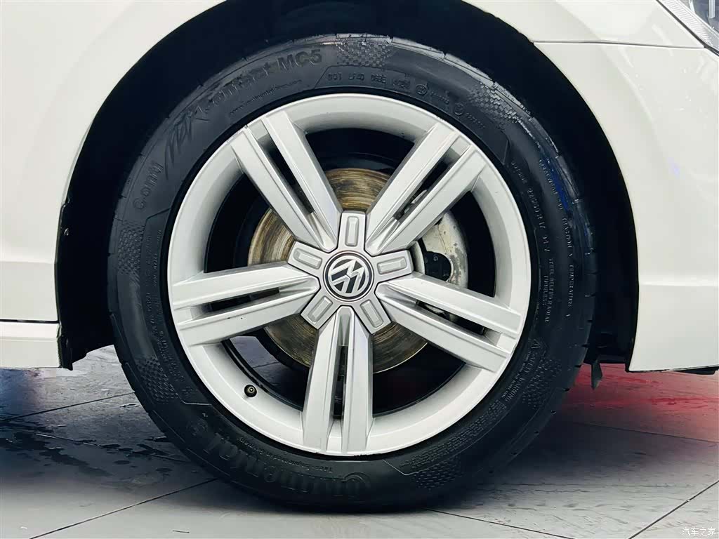 Volkswagen Lamando, 2016 10