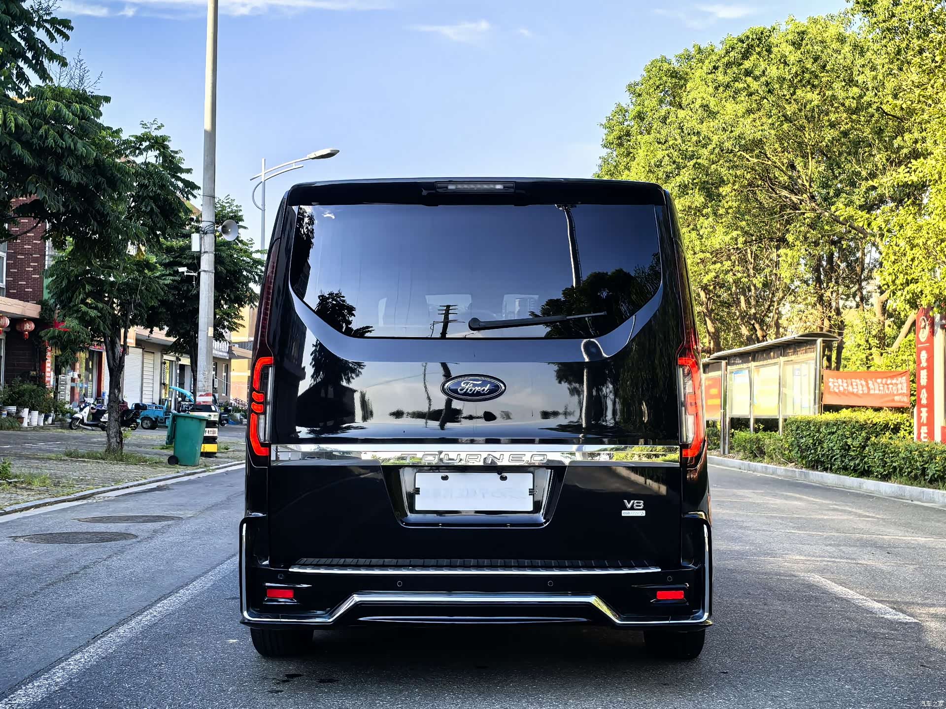 Ford Tourneo, 2023 4