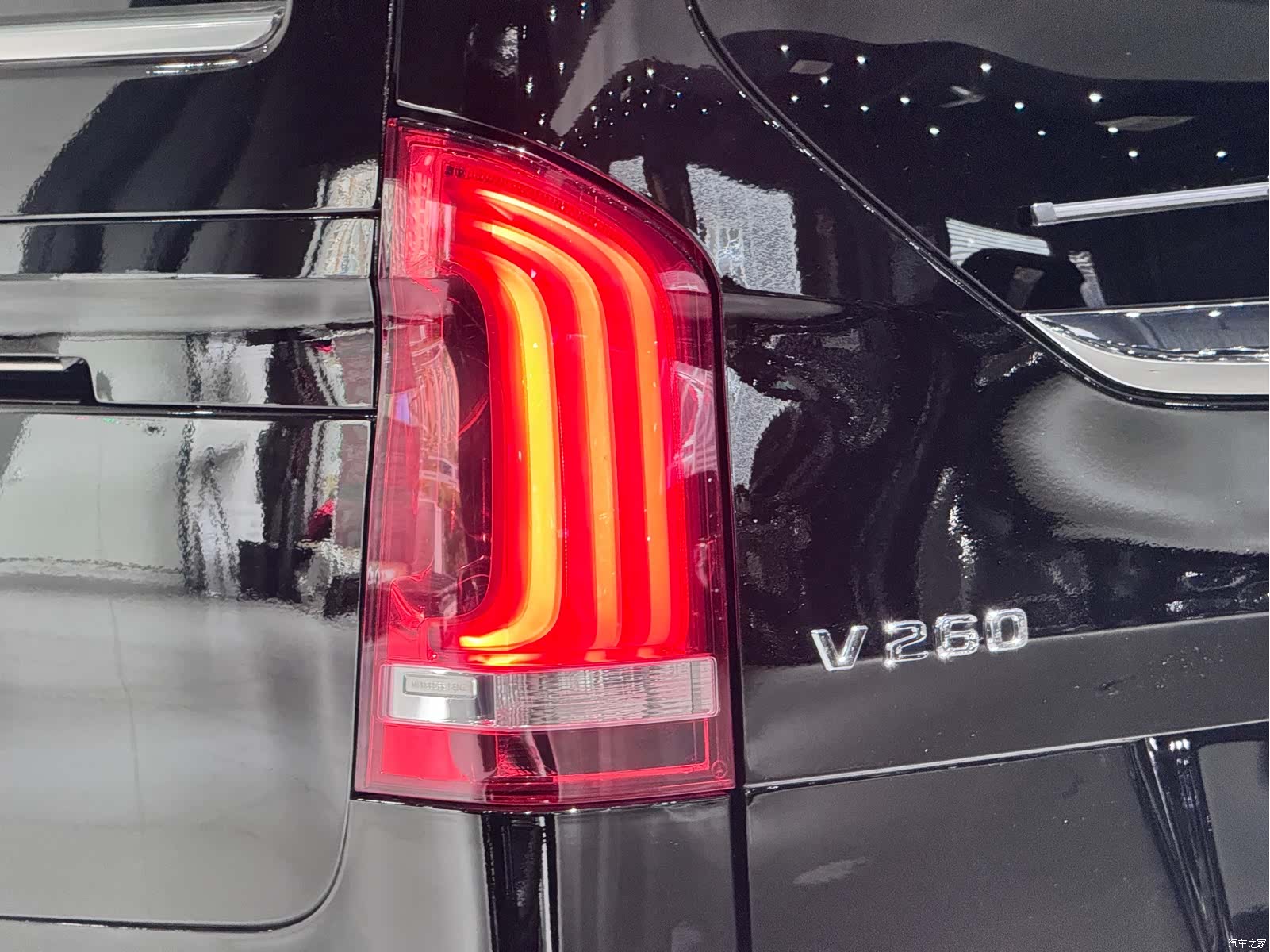 Mercedes-Benz V-Class, 2022 14