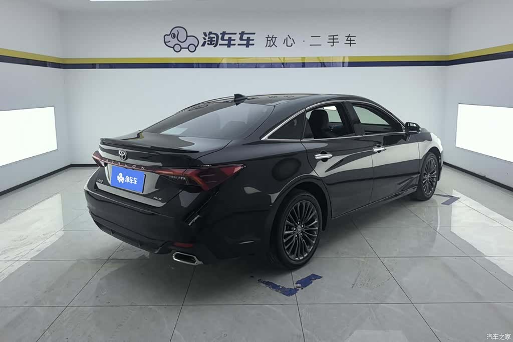 Toyota Avalon, 2021 3